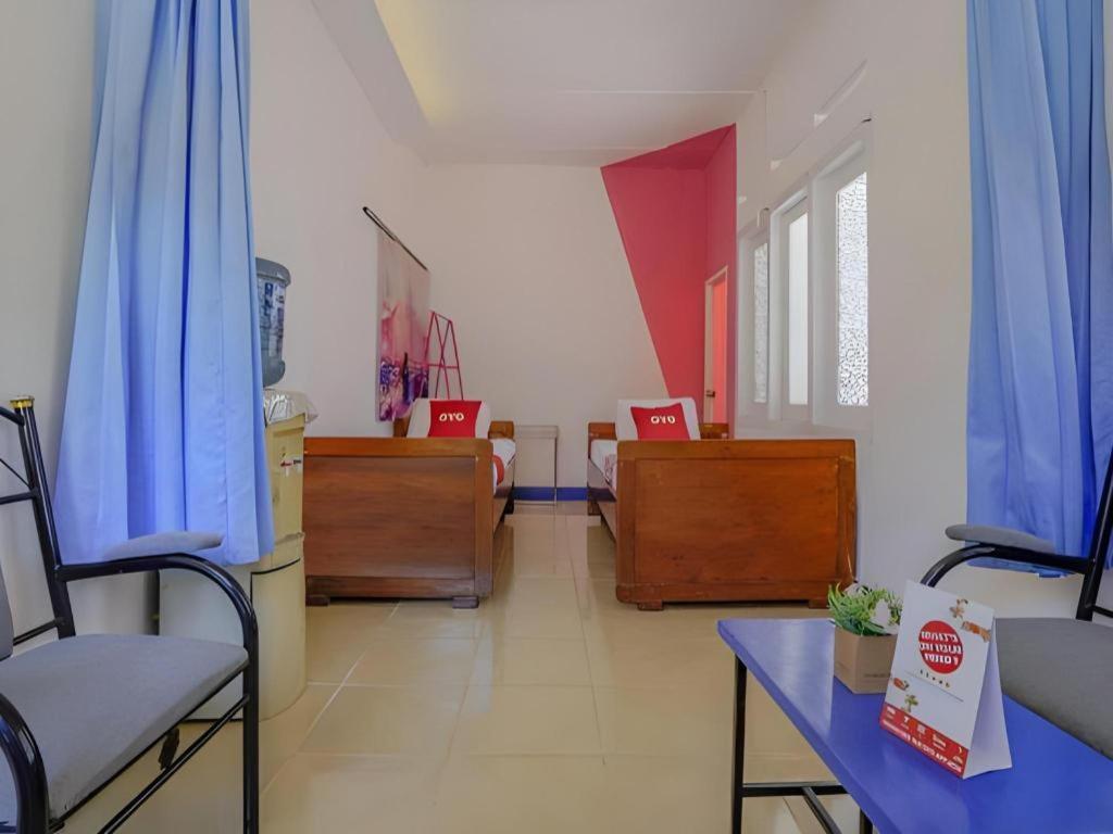 Oyo 90352 Villa Agape 2 Cianjur Extérieur photo